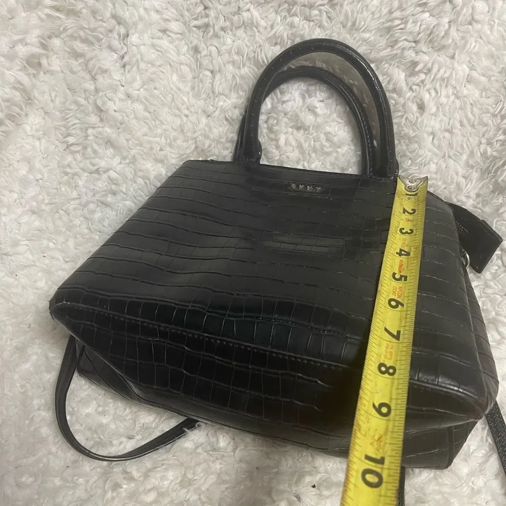 Dkny synthetic black